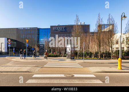 Sopot, Polen - Feb 16, 2019: Blick auf das moderne Hauptgebäude der Bahnhof in Sopot, Polen Stockfoto