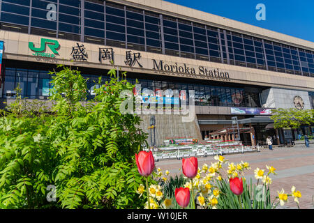 Morioka Bahnhof ist ein wichtiger Knotenpunkt entfernt und ist sowohl von der Tohoku Shinkansen und der akita Shinkansen serviert. In der Stadt Morioka, Iwate entfernt Stockfoto