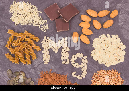Verschiedene Zutaten Magnesium, Vitamine, Ballaststoffe und Mineralien. Gesund gesunde Ernährung Stockfoto