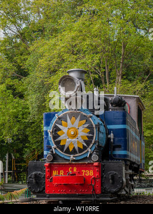 25 Jun 2019 Vintage Dampflok Motor im Allgemeinen Junction Station Station für Matheran Zug Maharashtra INDIEN Stockfoto