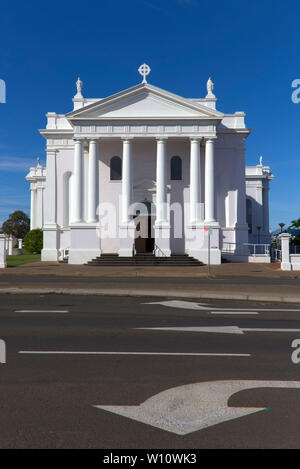 Rosenkranz katholische Kirche (1888) Die Kirche ist in der neo-klassischen Stil mit griechischen und römischen Einflüssen gestaltet. Barolin Street Bundaberg Queensland Stockfoto