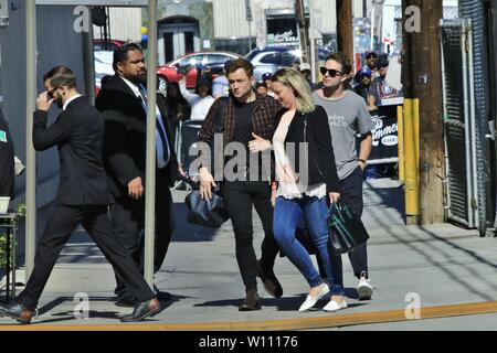 Taron Egerton und Amy Klobuchar kommen für Auftritte auf Jimmy Kimmel Live! Mai 28, 2019 Mit: Taron Egerton Wo: Hollywood, California, United States Wenn: 29. Mai 2019 Credit: WENN.com Stockfoto