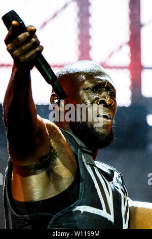 Stormzy Schlagzeilen die Pyramide auf der Bühne Glastonbury Festival 2019 am Freitag, den 28. Juni 2019 an würdige Farm, Pilton. Grime Künstler Michael Ebenazer Kwadjo Omari Owuo jr. Bild von Julie Edwards. Stockfoto