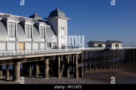 Penarth Pier, einem viktorianischen Ära Pier in der Nähe von Llanberis, Vale von Glamorgan. Stockfoto