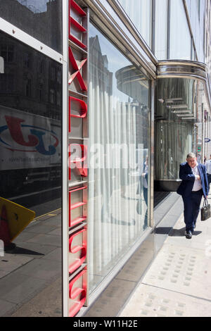 Signage außerhalb der ehemaligen Daily Express aufbauend auf Fleet Street, London, UK Stockfoto