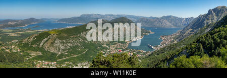 Tivat Bucht und Panorama der Bucht von Kotor, Montenegro Stockfoto