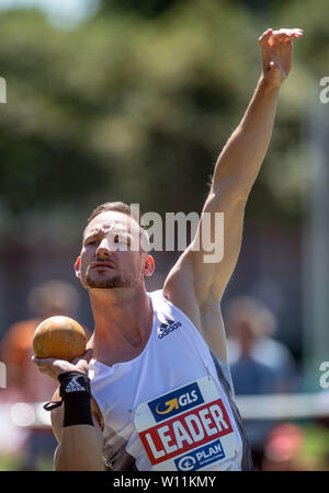 Ratingen, Deutschland. 29 Juni, 2019. Zehnkämpfer Kai Kazmirek nimmt Teil im Kugelstoßen bei der Rund-um-Konferenz. Quelle: Bernd Thissen/dpa/Alamy leben Nachrichten Stockfoto