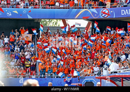 VALENCIENNES, 29-06-2019, Stade du Hainaut, WM2019, Italien - Niederlande (Frauen), niederländische Fans auf den Tribünen während des Spiels Italien - Niederlande (Frauen). Stockfoto