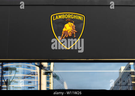 Lamborghini Logo Design luxus Symbol Leistung Stockfoto