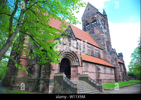 Bilder von Bootle Gebäude. Das Rathaus, die Christus Kirche & der Triade Gebäude Plus St Chads Kirche Kirkby und Huyton Pfarrkirche Huyton. Stockfoto