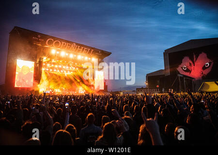 Kopenhagen, Dänemark - Juni 21., 2019. Heavy Metal Fans an einem der vielen Live Konzerte während der dänischen Heavy Metal Festival Copenhell 2019 in Kopenhagen. (Foto: Gonzales Foto - Peter Troest). Stockfoto