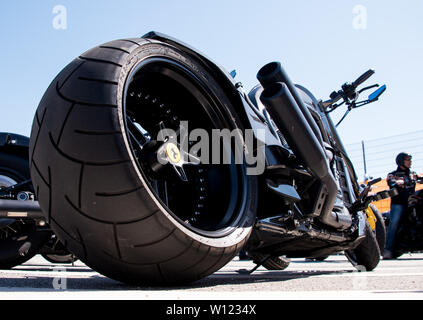 Hamburg, Deutschland. 29 Juni, 2019. Ein Motorrad von dem Hersteller Harley Davidson auf dem Großhandelsmarkt während Harley Days 2019. Credit: Daniel Bockwoldt/dpa/Alamy leben Nachrichten Stockfoto