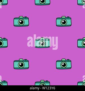 Hand zeichnen Kamera nahtlose Muster. Vektor bunte Rosa endlose Hintergrund in Doodle Stil. Textur für den Druck auf Stoff, Papier, Textilien, Stock Vektor