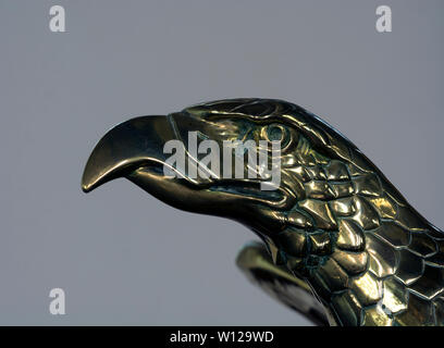 Ein Messing Adler Rednerpult in der Kirche Stockfoto