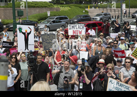 Amtsenthebungsverfahren gegen Präsident Trump Rallye am Foley Square in Manhattan, New York City. Stockfoto