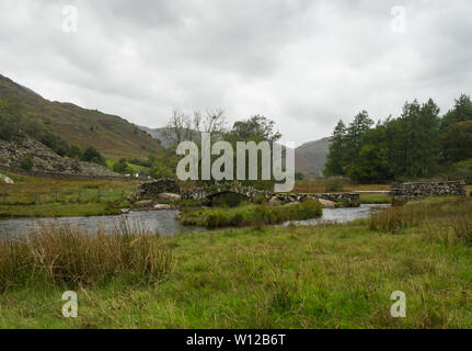 Slater Brücke in der Nähe von Little Langdale in Lake District, ENGLAND Stockfoto