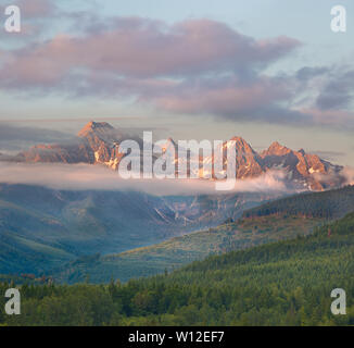 South Zwillingsschwester, Skookum Peak, Hayden und kleine Schwester, Acme, Washington, USA Stockfoto