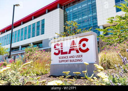 Juni 21, 2019 Menlo Park/CA/USA - Die Wissenschaft und die Unterstützung der Anwender Gebäude am SLAC National Accelerator Laboratory (ursprünglich genannt Stanford Linear Stockfoto