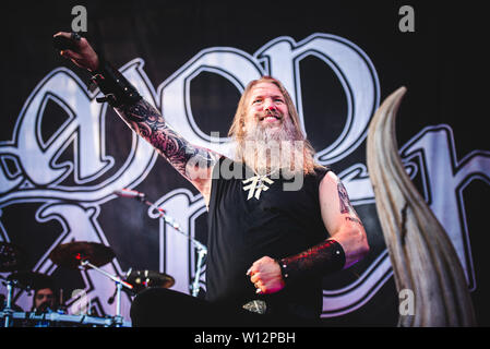 Johan Hegg, Sänger der schwedischen Melodic Death Metal Band Amon Amarth, die live auf der Bühne in Bologna, auf der Bologna Sonic Park 2019 Erste Stockfoto