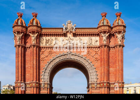 "Arc de Triomf", Barcelona ist ein Triumphbogen in der Stadt Barcelona in Katalonien, Spanien. Stockfoto