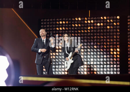 Rom, Italien. 29 Juni, 2019. Die Laura und Biagio Stadi2019 kommt im Olympiastadion in Rom. Nach dem ersten Tag der 26. Juni im Stadion San Nicola in Bari, Laura Pausini und Biagio Antonacci bereit sind in der Hauptstadt zu singen. Auf dem Foto von Laura Pausini und Biagio Antonacci Credit: Unabhängige Fotoagentur/Alamy leben Nachrichten Stockfoto