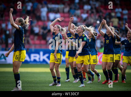 Rennes, Frankreich. 29 Juni, 2019. Spieler von Schweden Feiern nach dem viertelfinale zwischen Deutschland und Schweden im Jahr 2019 die FIFA Frauen-WM an Roazhon Park in Rennes, Frankreich Am 29. Juni 2019. Schweden gewann 2-1. Credit: Xiao Yijiu/Xinhua/Alamy leben Nachrichten Stockfoto