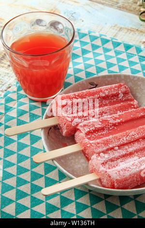 Weißdorn - aromatisiert Eis und kalte Getränke. Stockfoto