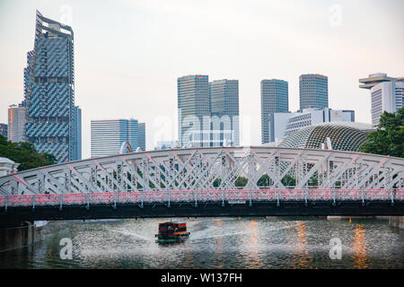 Singapur, Singapur - März 2019: Wolkenkratzer in Singapore Downtown Core Stockfoto