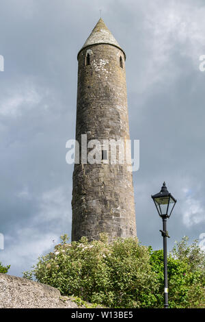 Killala frühen christlichen Runder Turm im County Mayo Irland Stockfoto