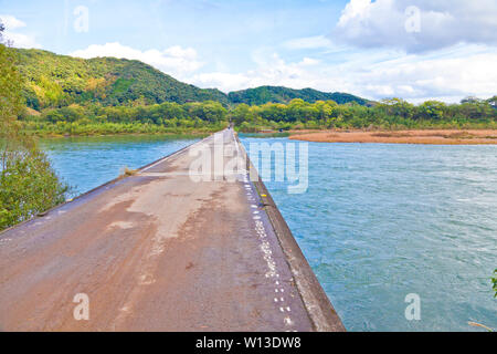 Shimanto Fluss in der Präfektur Kochi, Japan Stockfoto