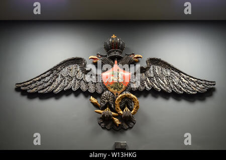 Doppeladler als Symbol der Staatsmacht. Stockfoto