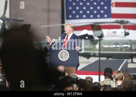 Osan Flughafen, Europa, Deutschland, Baden-Württemberg, Südkorea. 30. Juni, 2019. Juni 30, 2019 - OSAN FLUGHAFEN, Südkorea - US-Präsident Donald Trump Rede am Osan Flughafen Militärflugplatzes für ihre Soldaten treffen Veranstaltung in Osan Flughafen Airbase in OSAN FLUGHAFEN, Südkorea. US-Präsident Donald Trump Nordkoreanischen Leder Kim Jong Un heute treffen sich Waffenstillstand Dorf Panmunjom. Credit: Ryu Seung-Il/ZUMA Draht/Alamy leben Nachrichten Stockfoto