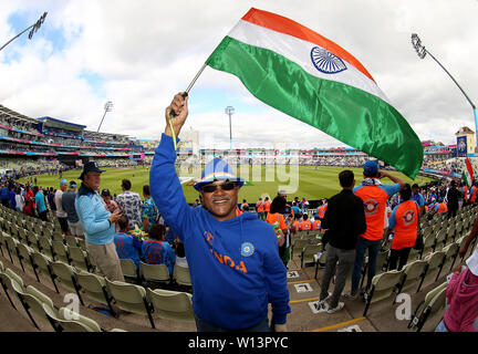Ein Indien fan Zeigt für seine Mannschaft vor dem ICC Cricket World Cup group Phase match bei Edgbaston, Birmingham unterstützen. Stockfoto