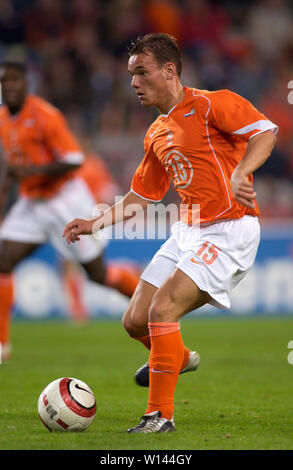 Philips stadion Eindhoven Niederlande 28.4.2004, Fußball: Internationale freundlich, Niederlande (orange) vs Griechenland (blau) 4:0 - - - Wesley Sneijder (NED) Stockfoto