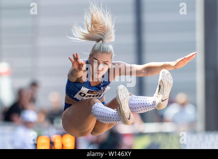 Ratingen, Deutschland. 30. Juni, 2019. Sieben Kämpfer Ivona Dadic im Weitsprung der Rund-um-Konferenz in Aktion. Quelle: Bernd Thissen/dpa/Alamy leben Nachrichten Stockfoto