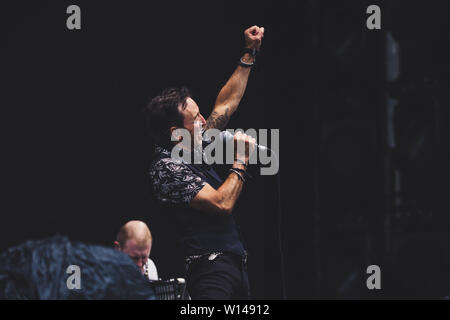 Johnny Mac und die Gläubigen leben in Bolton Längestrich Stadion Juni 2019 Stockfoto