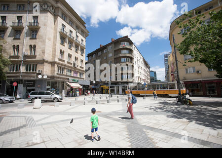 SOFIA, Bulgarien - 30. Juni 2019: Renoviert die laveikov' Square in der Innenstadt von Sofia, Bulgarien Stockfoto