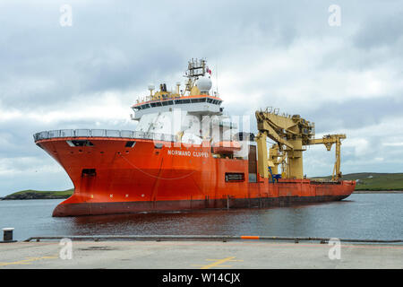 Normand 434 Liegeplätze an Land und stillgelegten Ölplattform Schrott von Bohrinseln in der Nordsee in Lerwick Shetland Schottland Stockfoto