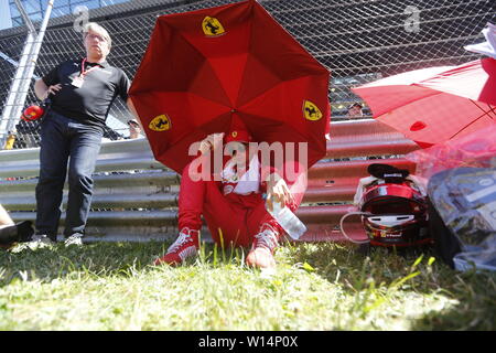 Spielberg, Österreich. 30. Juni, 2019. Charles Leclerc der Scuderia Ferrari vor dem F1 Grand Prix von Österreich Credit: Marco Canoniero/Alamy leben Nachrichten Stockfoto