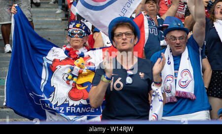 Paris, Frankreich. 28 Juni, 2019. Frankreich, Paris, Parc des Princes, 28.06.2019, Fußball - FIFA Frauen-WM-Viertelfinale - Frankreich - USA Bild: vom Französischen Fans | Verwendung der weltweiten Kredit: dpa/Alamy leben Nachrichten Stockfoto