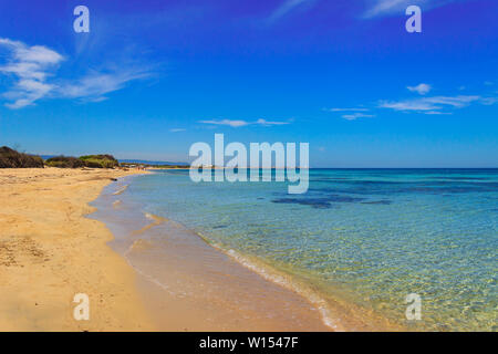 Apulien Strand: Der regionale Naturpark Dune Costiere, Italien. Von Torre Canne Torre San Leonardo der Park umfasst acht Kilometer Küste. Stockfoto