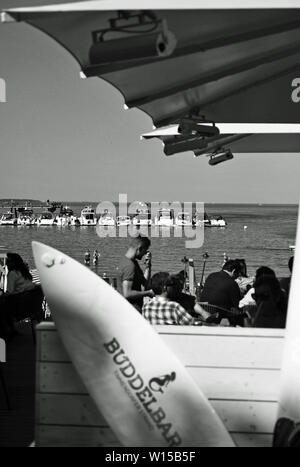Buddel Bar, Beach Lounge, Timmendorfer Strand, Ostsee, Deutschland Stockfoto