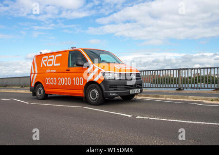 RAC-orange 2018 Volkswagen Transporter T32 Stln TDI B an der Strandpromenade, Southport, Merseyside, UK Stockfoto