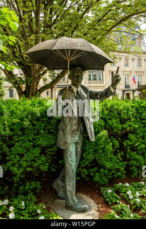 Erlauben Sie mir, Skulptur, 2346 Massachusetts Avenue NW, Washington DC Stockfoto