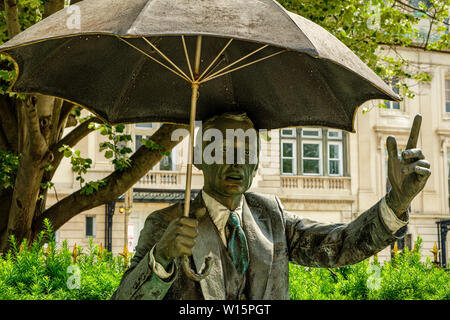 Erlauben Sie mir, Skulptur, 2346 Massachusetts Avenue NW, Washington DC Stockfoto