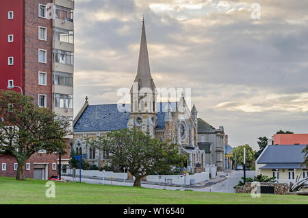 Port Elizabeth, Südafrika - 28. Mai, 2019: Der Hügel der Presbyterianischen Kirche, Methodistische Kirche gegenüber dem donkin Reserve bei Athol Fugard Terrasse Stockfoto