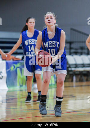 Basketball Aktion an der Washington State 2A und 3A All Star Game in Liberty Lake, Washington. Stockfoto