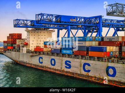 Boston, Massachusetts, USA. 8. Sep 2005. Containerschiffe angedockt im Hafen von Boston, Massachusetts, ein großer Versand. Credit: Arnold Drapkin/ZUMA Draht/Alamy leben Nachrichten Stockfoto