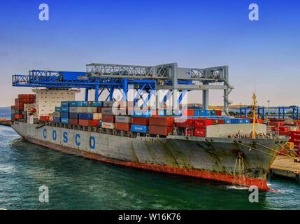 Boston, Massachusetts, USA. 8. Sep 2005. Containerschiffe angedockt im Hafen von Boston, Massachusetts, ein großer Versand. Credit: Arnold Drapkin/ZUMA Draht/Alamy leben Nachrichten Stockfoto