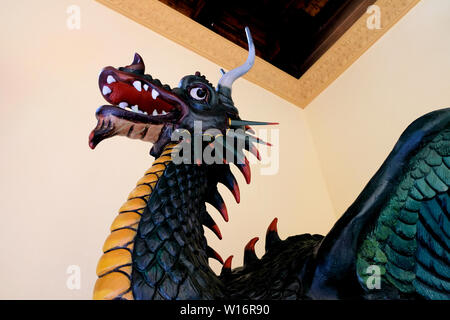 Nahaufnahme der Drache im Corpus Christi Tarasca Prozession und Parade in Granada, Spanien. Stockfoto